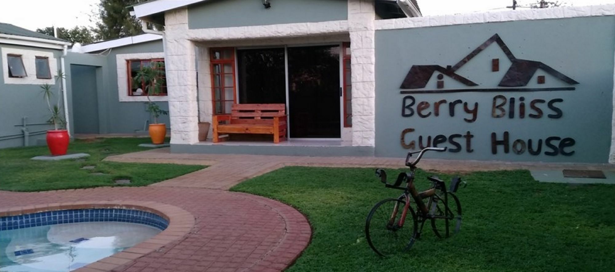 Berry Bliss Guest House Gaborone Exterior photo