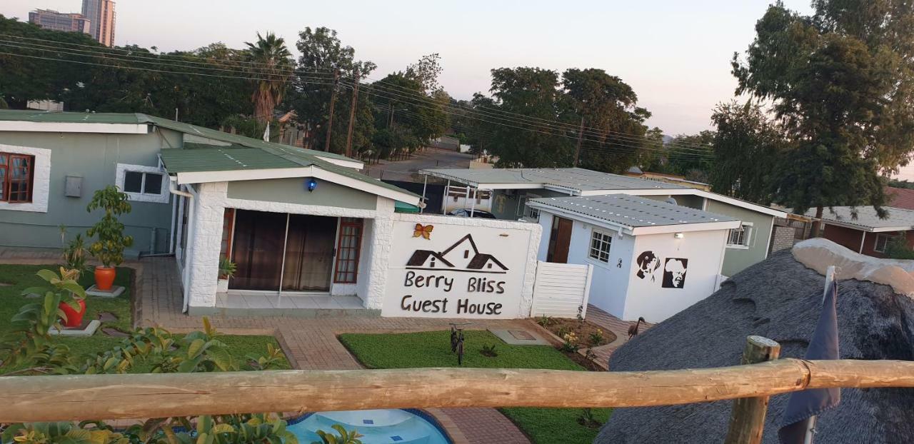 Berry Bliss Guest House Gaborone Exterior photo